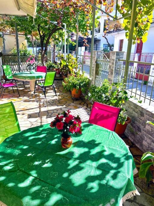 Villa Simotas 4 Four 포로스 외부 사진